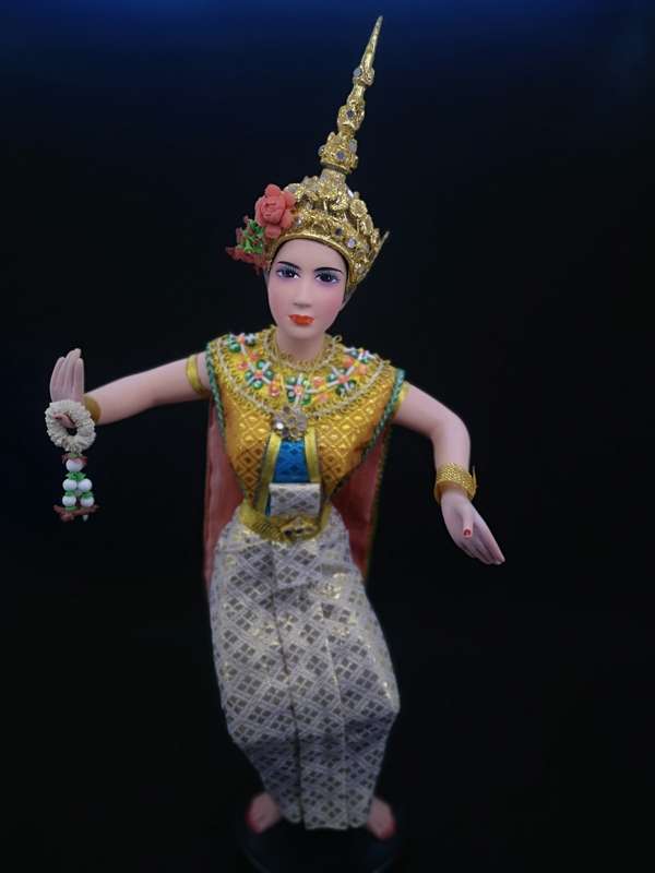 Asian Art Factory LTD. Piya doll Thailand vinyl or rubber dancing lady