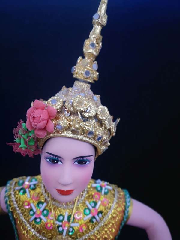 Asian Art Factory LTD. Piya doll Thailand vinyl or rubber dancing lady