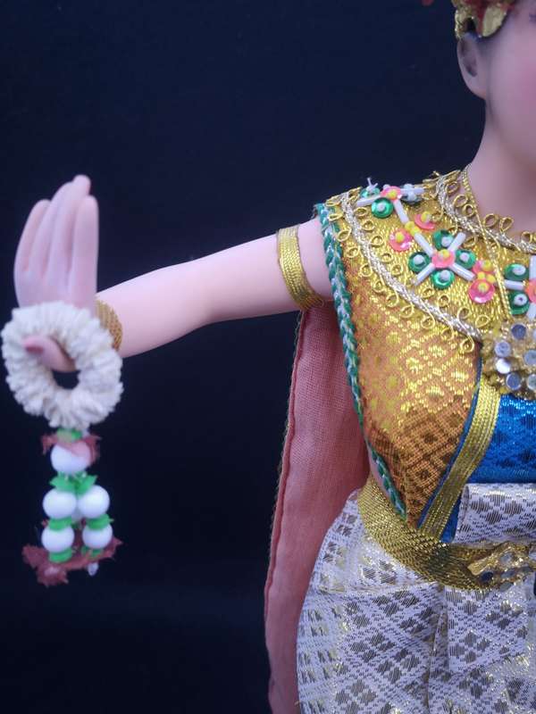 Asian Art Factory LTD. Piya doll Thailand vinyl or rubber dancing lady