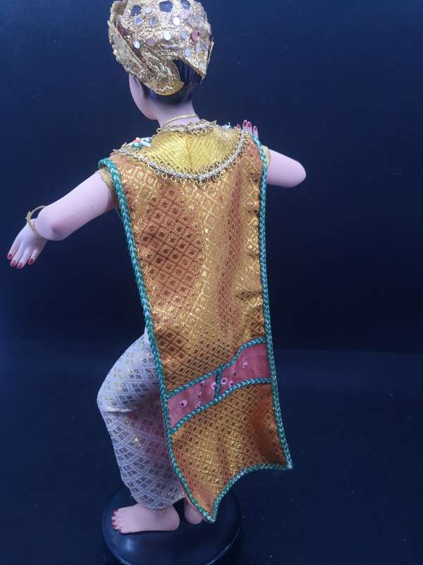 Asian Art Factory LTD. Piya doll Thailand vinyl or rubber dancing lady