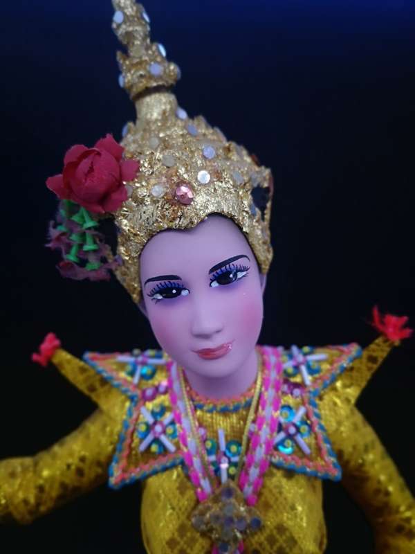 Asian Art Factory LTD. Piya doll Thailand vinyl or rubber dancing lady