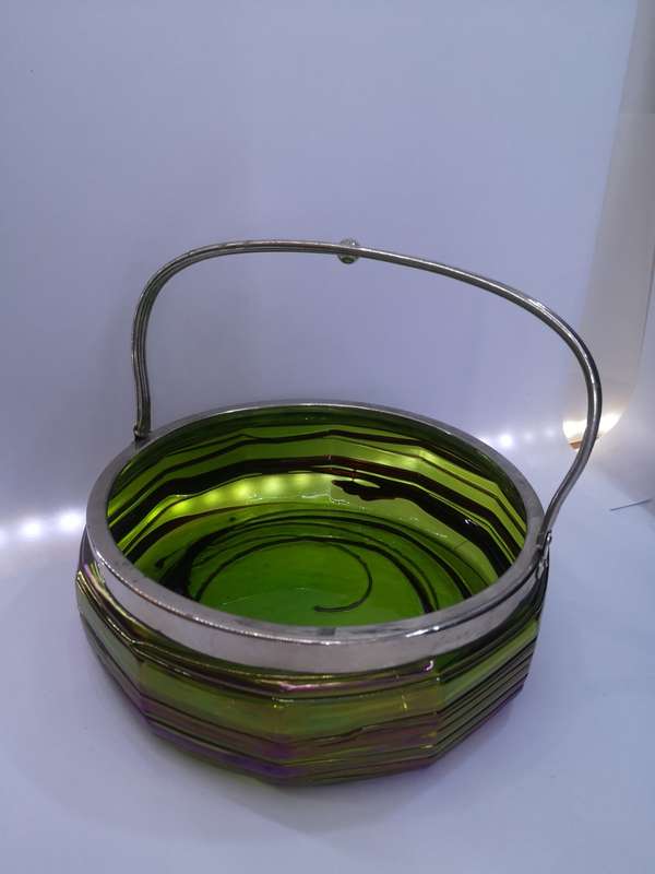 Art Nouveau Loetz Pallme Konig Iridescent Amethyst Threaded Art Glass
