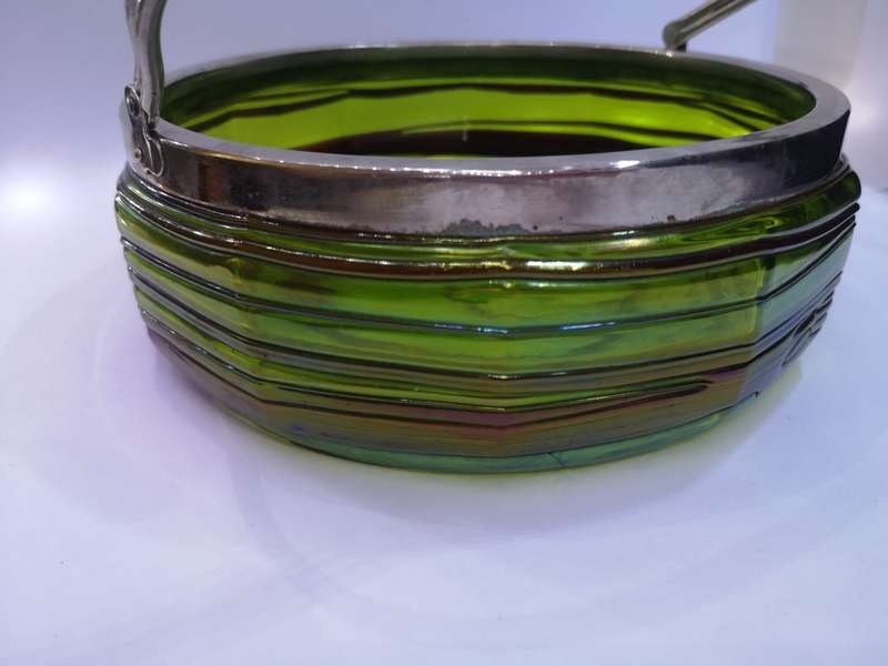 Art Nouveau Loetz Pallme Konig Iridescent Amethyst Threaded Art Glass