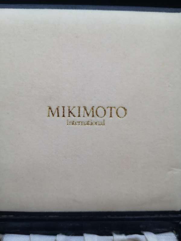 Mikimoto International lipstick brush and mirror