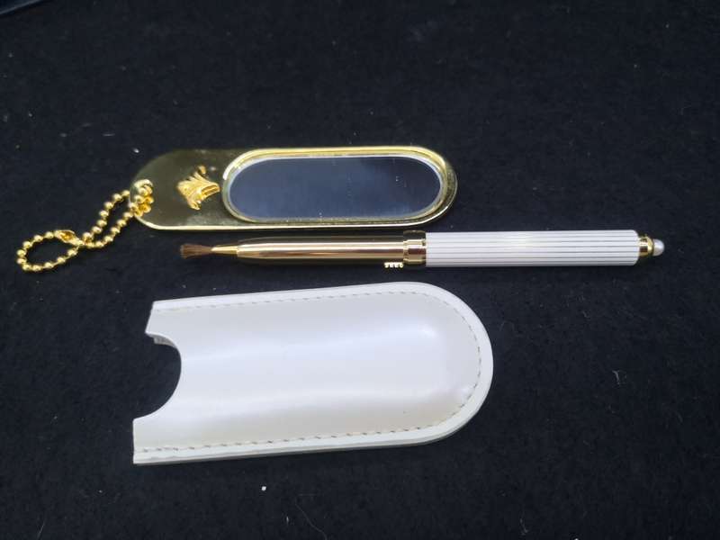 Mikimoto International lipstick brush and mirror