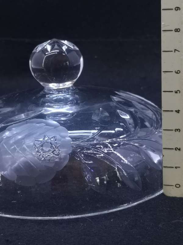 Cut crystal butter/cheese dish cover - small fleabites on rim