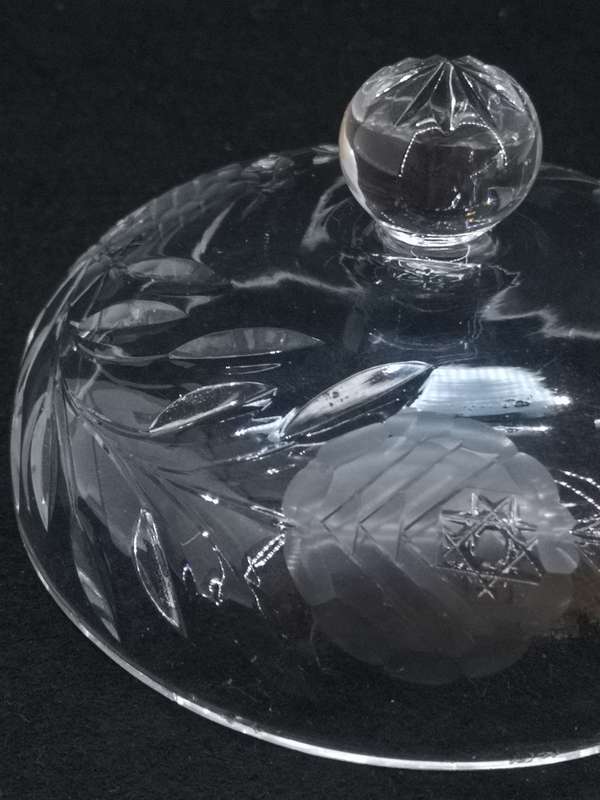 Cut crystal butter/cheese dish cover - small fleabites on rim