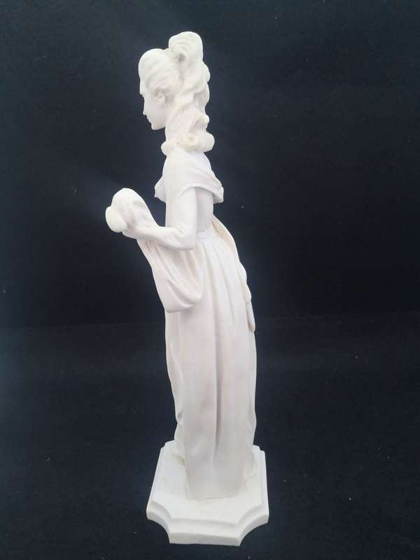 Vintage Arta Fina figurine