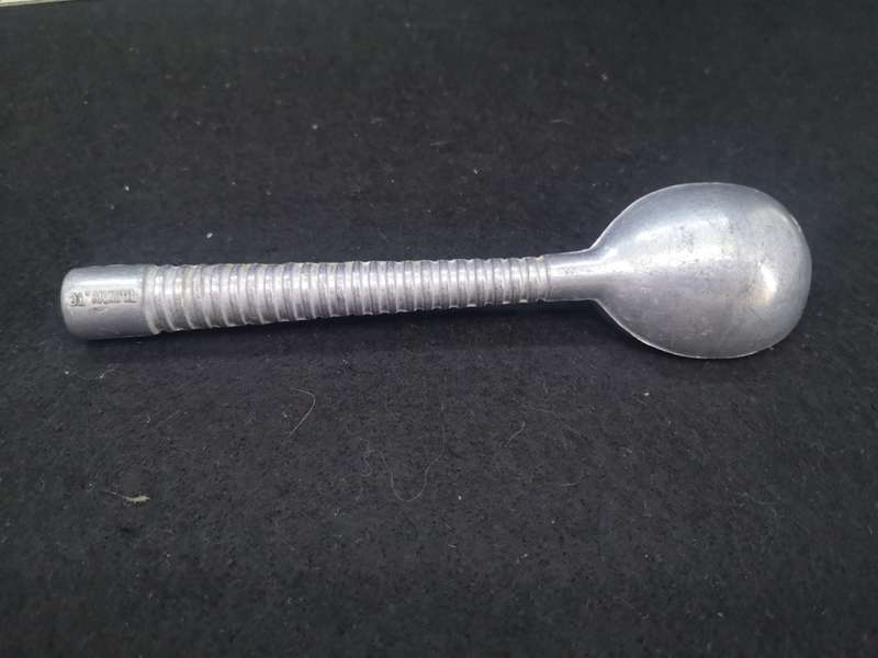 Solid ice cream scoop
