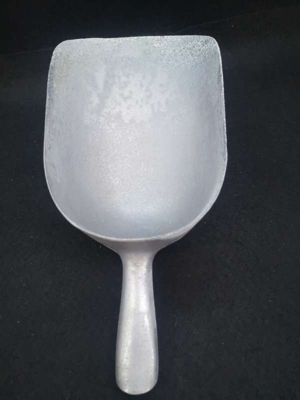 Huge aluminum scoop