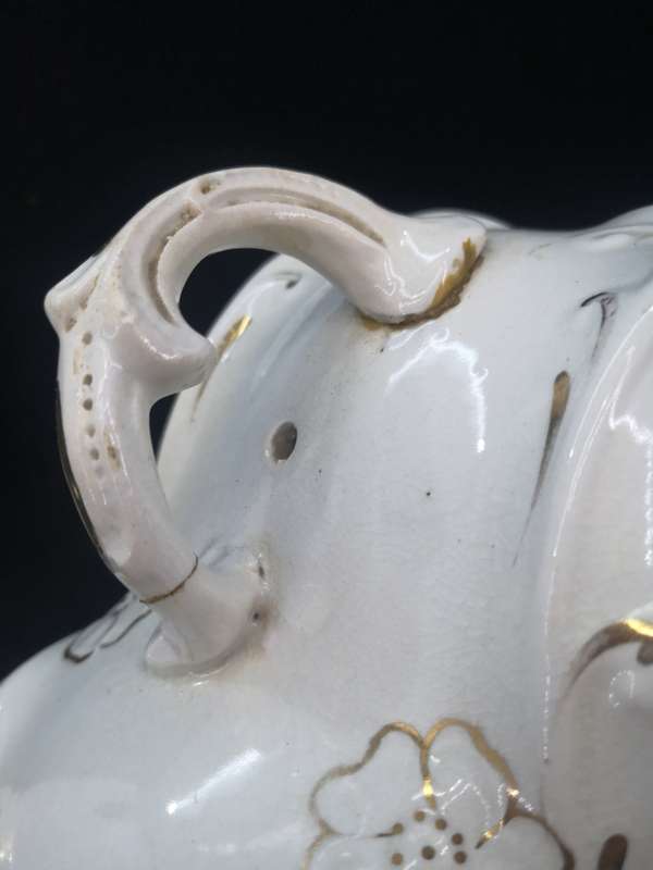 Vintage ceramic cheese/butter dish - handle repaired