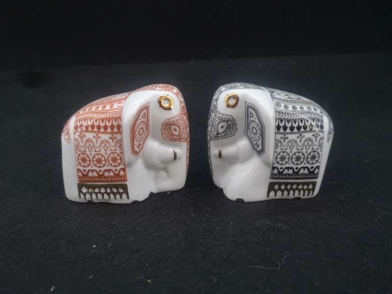 Mlesna Sri Lanka Elephant salt and pepper shakers
