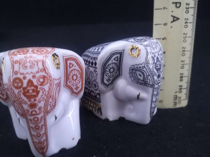 Mlesna Sri Lanka Elephant salt and pepper shakers
