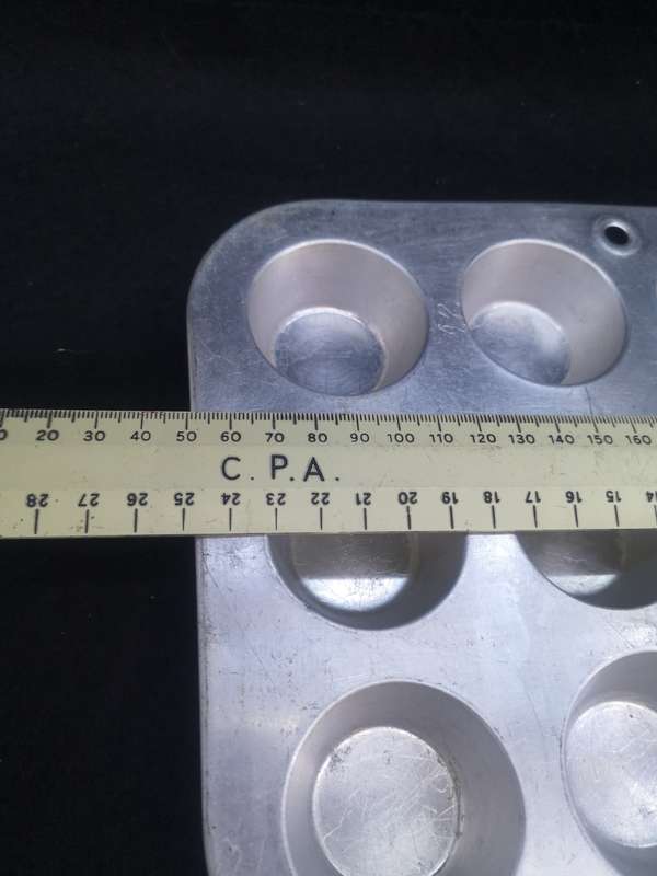 Vintage baking pan for small snacks