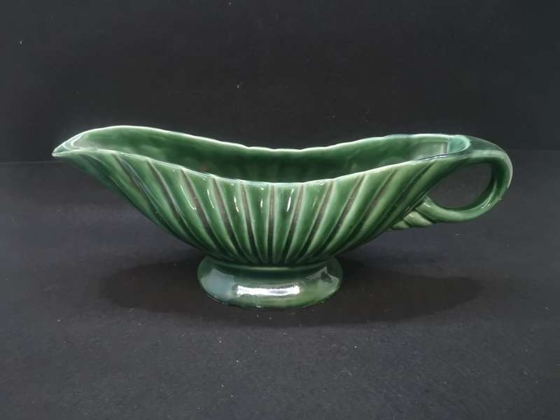 Vintage green vase - note the chip on the base - not noticeable when on display