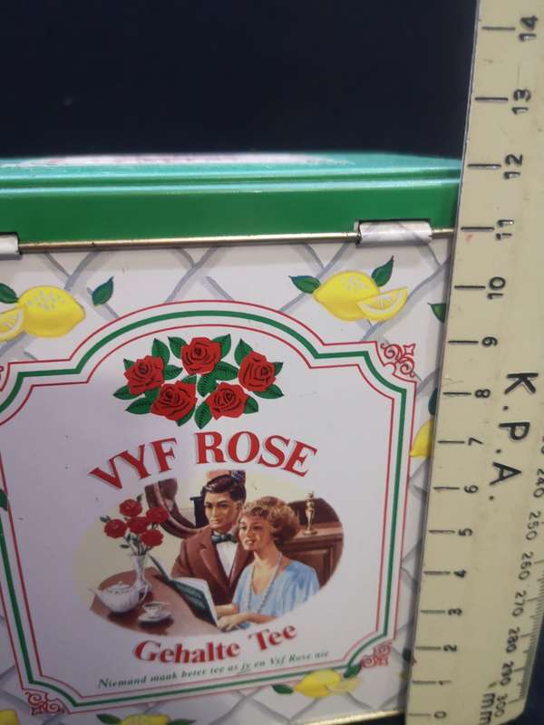 Vintage Five Roses tea tin - Afrikaans one side