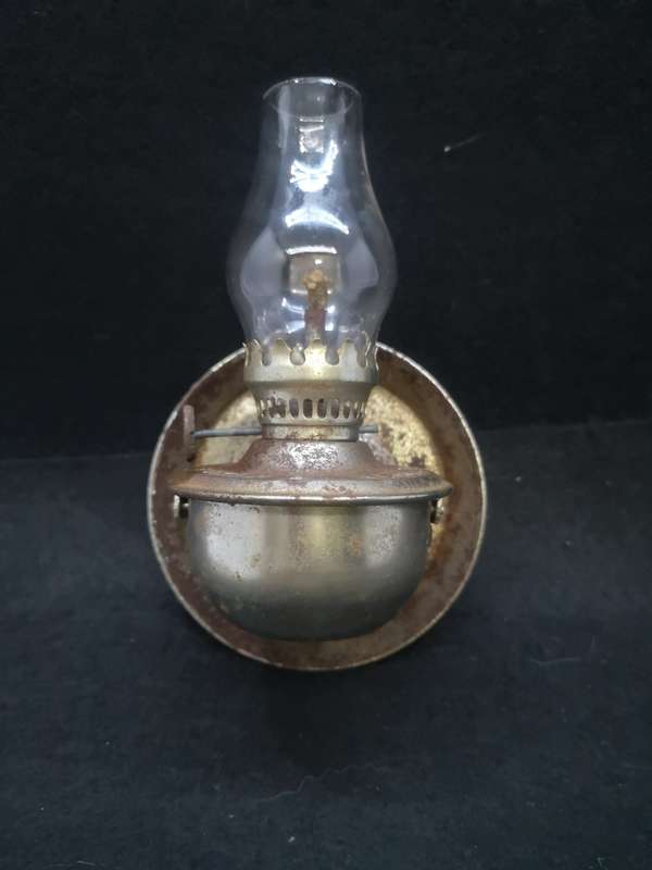 Vintage mini oil hurricane swivel walking lamp