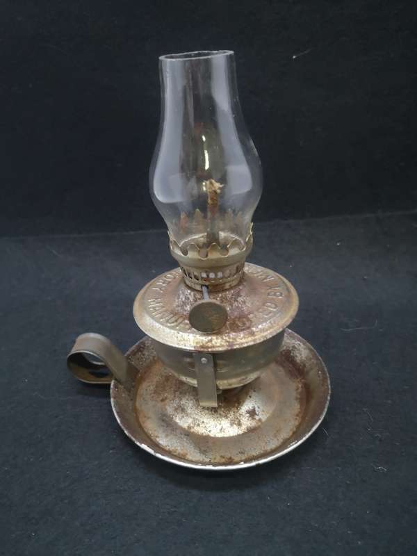 Vintage mini oil hurricane swivel walking lamp