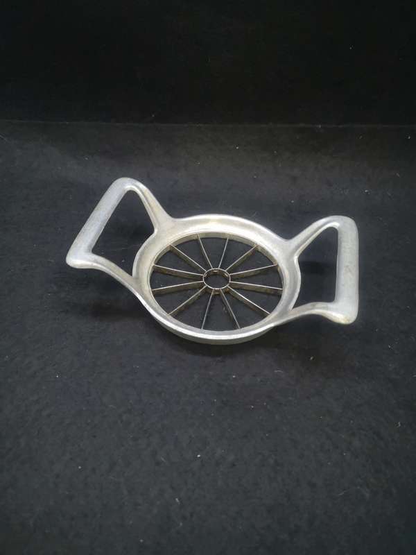 Vintage Westmark Apple slicer/corer