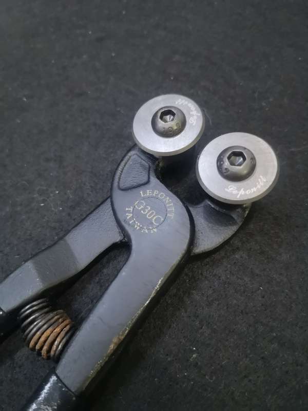 Forged tile cutting tool