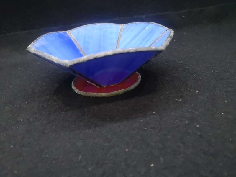 Lead glass bowl