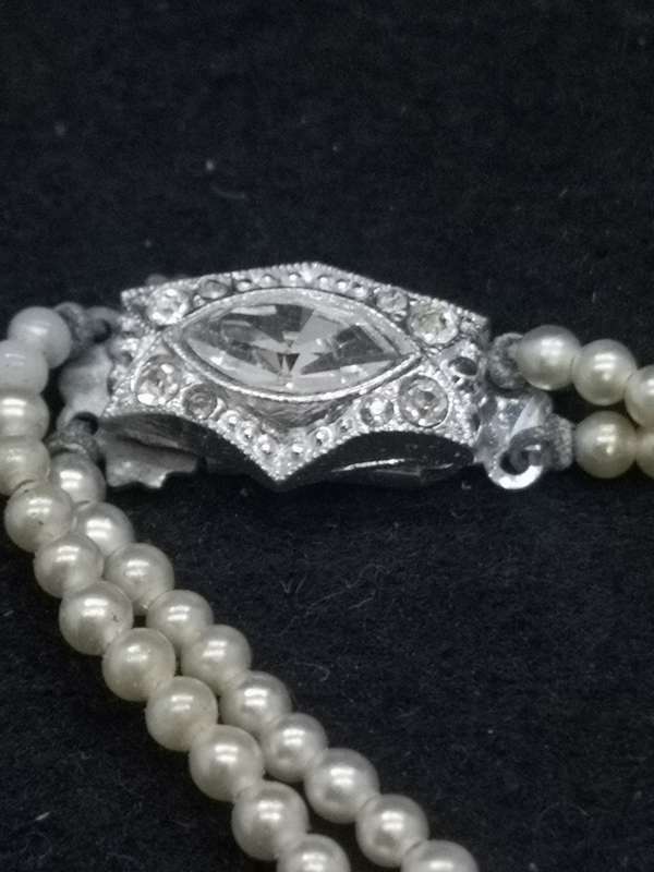 Faux pearl strings