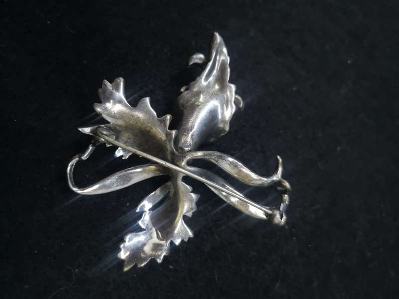 Marcasite flower brooch