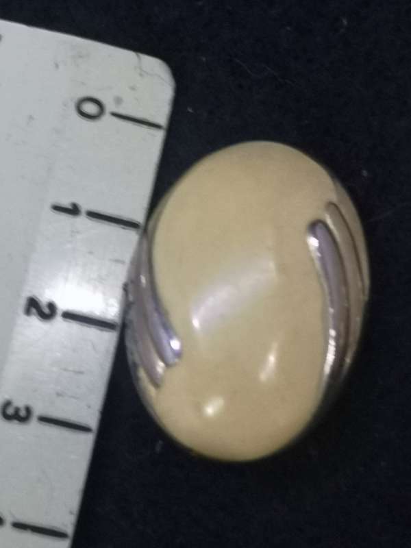 Vintage cream clip on earrings