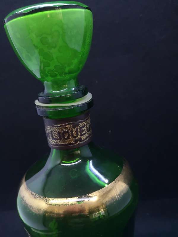 Green glass bottle - made in Italy