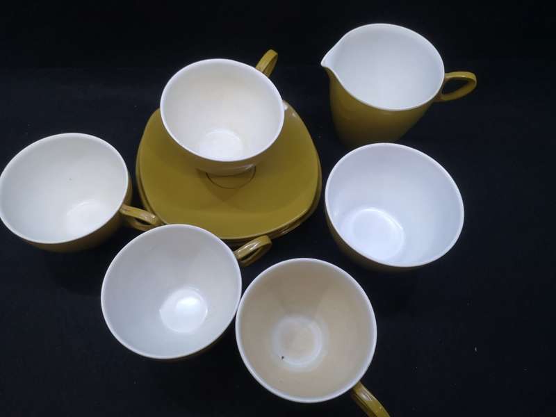 4 cups, milk and sugar Melamine set