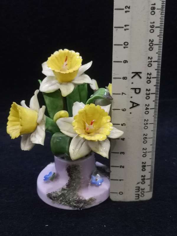 Denton China flower bouquet - one stem broken off at the back