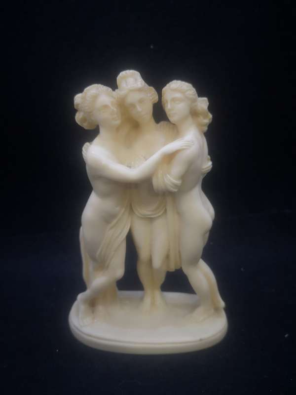 Three Graces Classid Goddess statuette - made in Italy