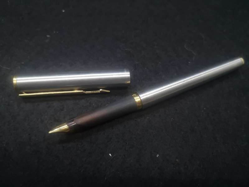 Vintage Parker fountain pen