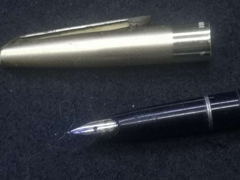 Hifra de-luxe fountain pen