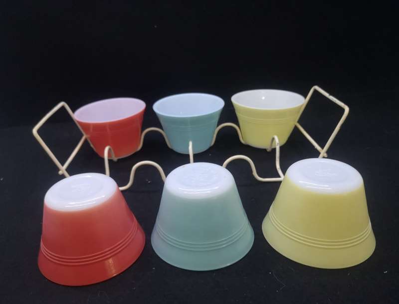 JAJ Pyrex pastel custard cups/ramekins in stand