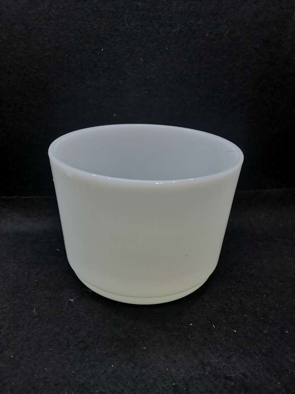 Kenwood no 20759 milk glass mixing bowl