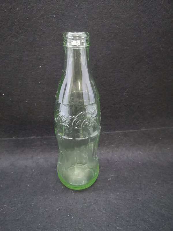 Vintage 250ml Coke bottle