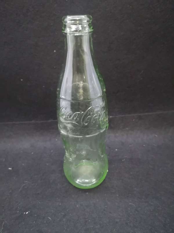 Vintage 250ml Coke bottle