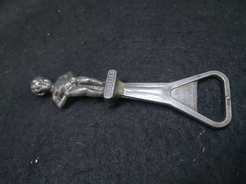 Bruxelles bottle opener