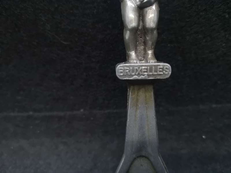 Bruxelles bottle opener