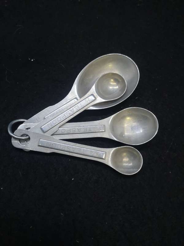 Vintage measurement spoons