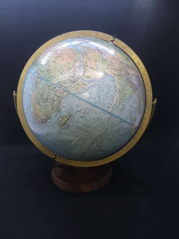 Vintage Readers Digest World globe