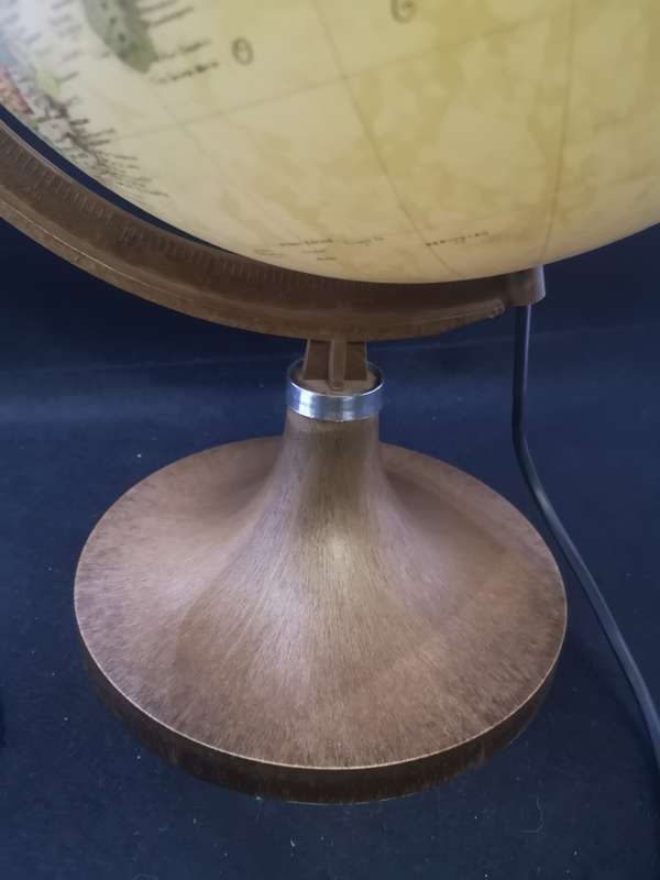 World globe lamp
