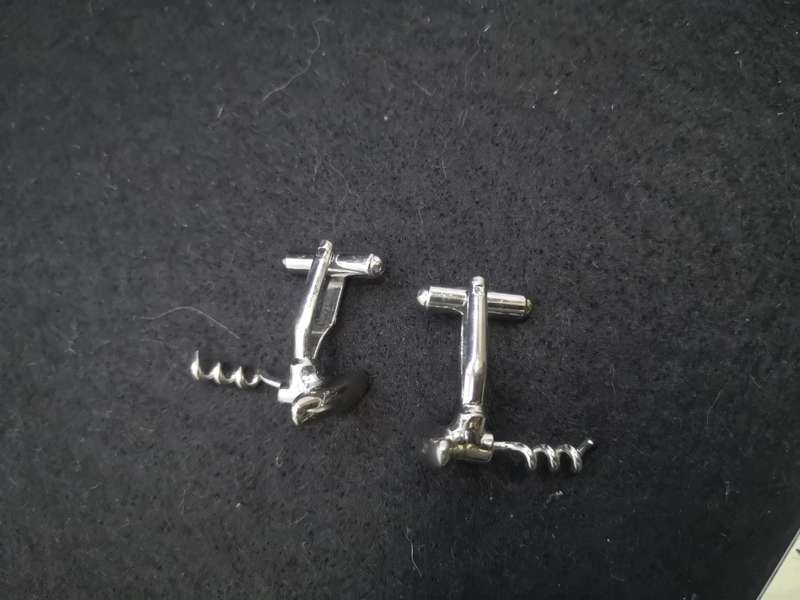 Cork screw cufflinks