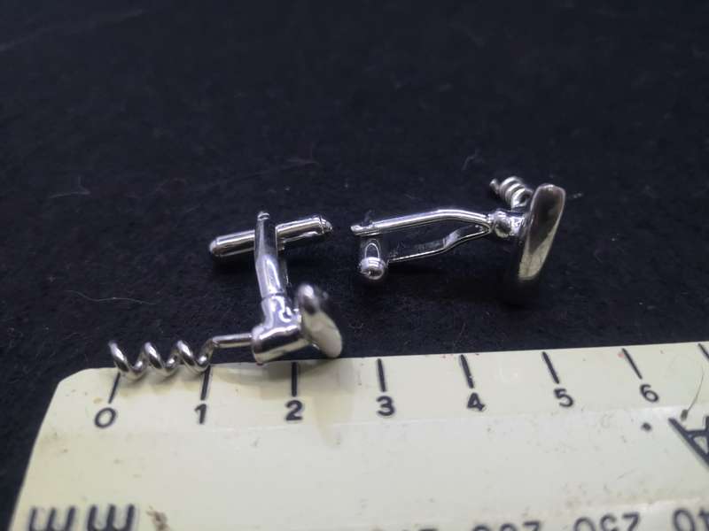 Cork screw cufflinks