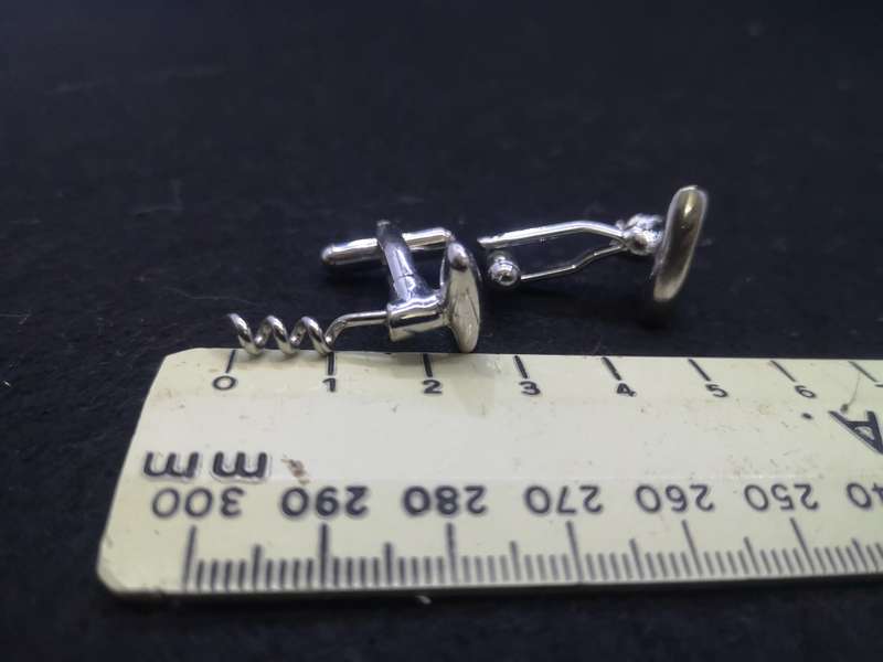 Cork screw cufflinks