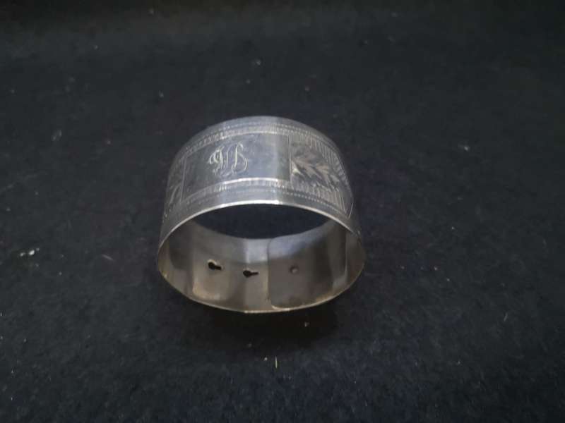 Sterling silver keyhole bangle 30g