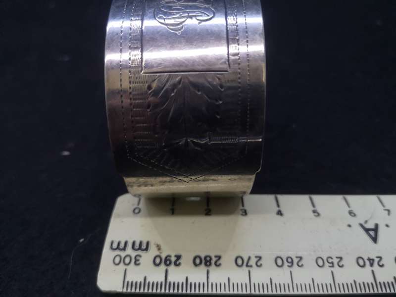 Sterling silver keyhole bangle 30g