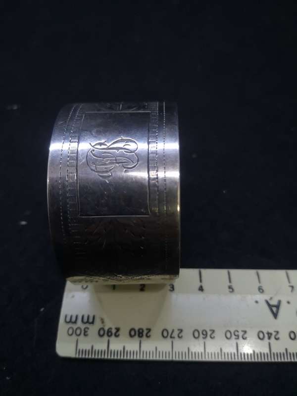 Sterling silver keyhole bangle 30g