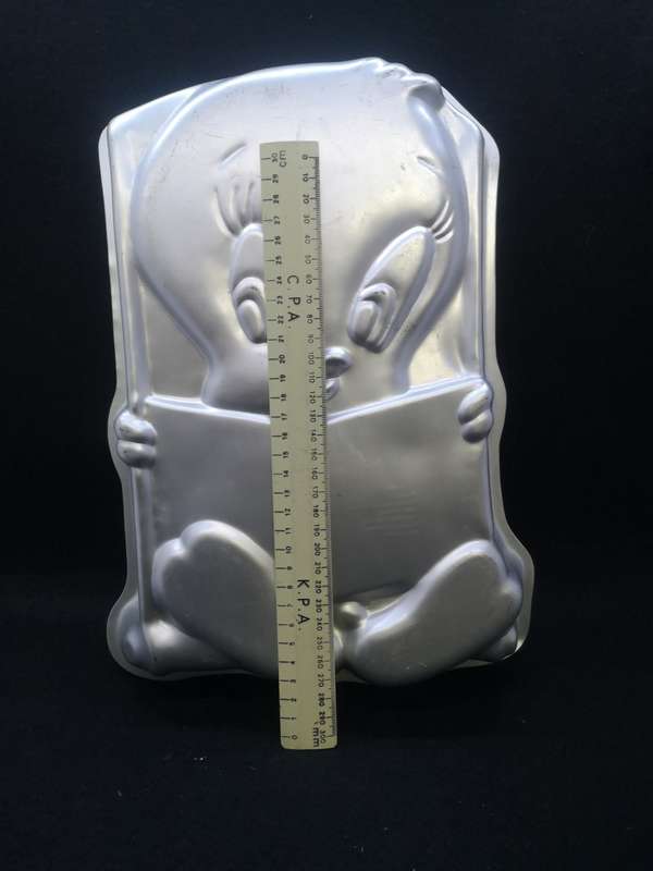 Vintage Wilton 1979  Tweety Bird cake pan